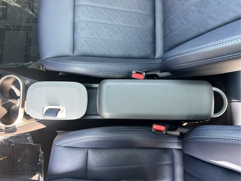 Used 2025 MINI Cooper 2-Door Hardtop FWD image 16