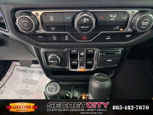 New 2025 Jeep Gladiator Sport image 24