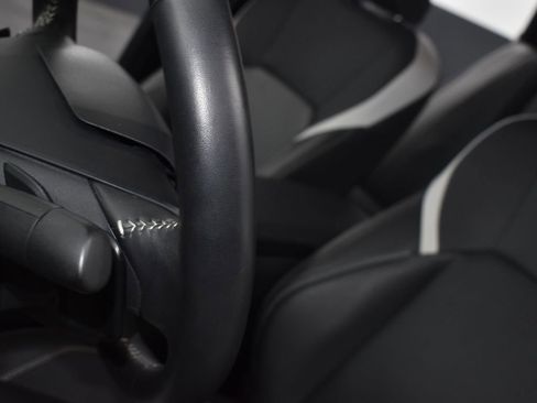 Used 2025 Toyota Camry SE image 17