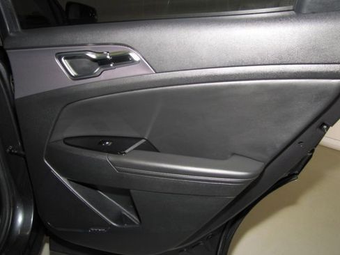 Used 2024 Kia Sportage SX FWD image 19