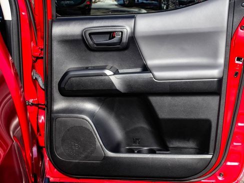 Used 2020 Toyota Tacoma SR image 12