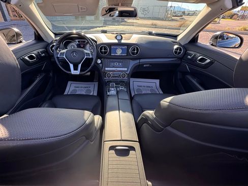 Used 2016 Mercedes-Benz SL 550 image 17