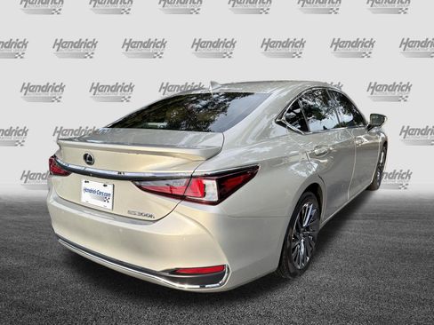 Certified 2024 Lexus ES 300h Ultra Luxury w/ Accessory Package (Z2) FWD image 9