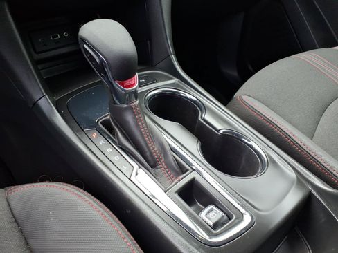 Certified 2024 Chevrolet Equinox RS FWD image 18