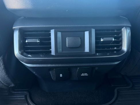 Used 2022 Ford F150 Lariat image 28