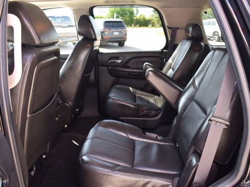 Used 2009 GMC Yukon Denali image 9