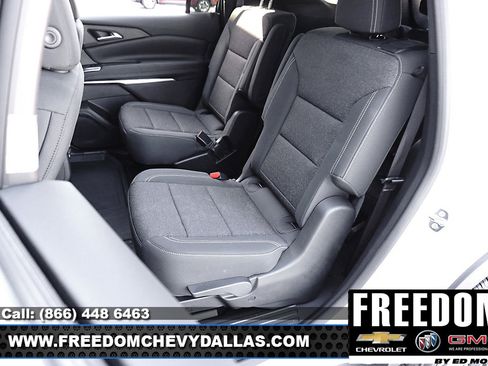 New 2026 Chevrolet Traverse LT w/ Driver Confidence Package image 13
