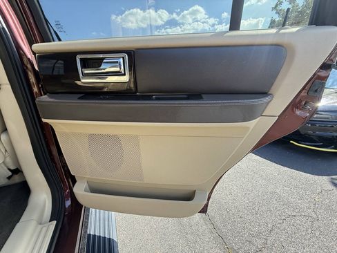 Used 2016 Lincoln Navigator Reserve AWD/4WD image 28