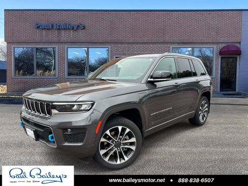 Used 2022 Jeep Grand Cherokee Overland w/ Advanced Protech Group III AWD/4WD image 1
