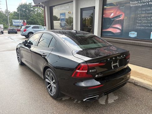 Used 2022 Volvo S60 B5 Inscription AWD/4WD image 3
