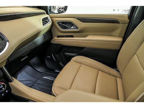 Used 2024 Chevrolet Tahoe Premier w/ Advanced Technology Package AWD/4WD image 27