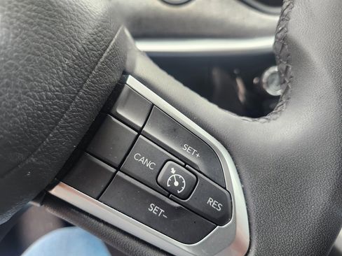 Used 2024 Jeep Compass Latitude image 16