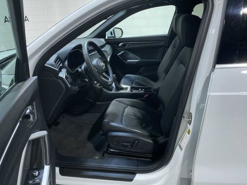 Used 2019 Audi Q3 2.0T Premium AWD/4WD image 2