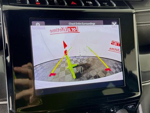 Used 2023 Jeep Grand Cherokee Altitude image 6