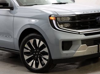 New 2025 Ford Expedition Platinum w/ Driver's Package video 3