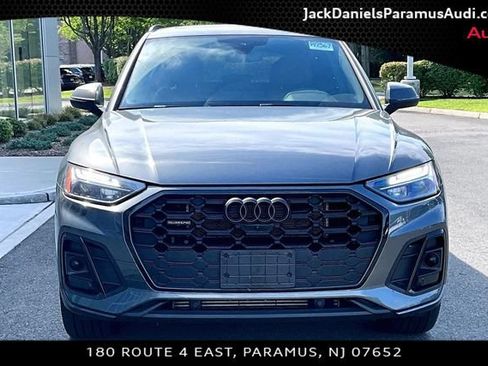 Used 2023 Audi Q5 e Premium Plus w/ Premium Plus Package AWD/4WD image 3