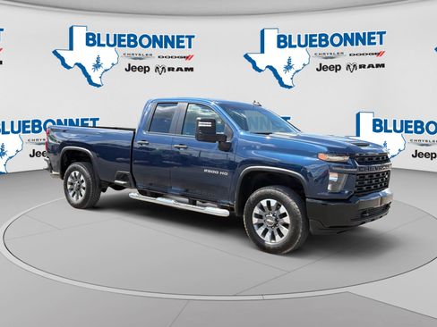 Used 2022 Chevrolet Silverado 2500 Custom w/ Custom Value Package RWD image 3