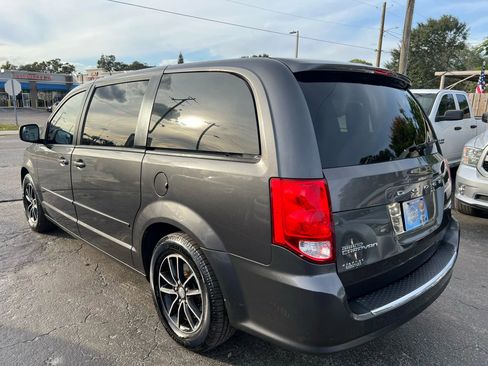 Used 2017 Dodge Grand Caravan GT image 6