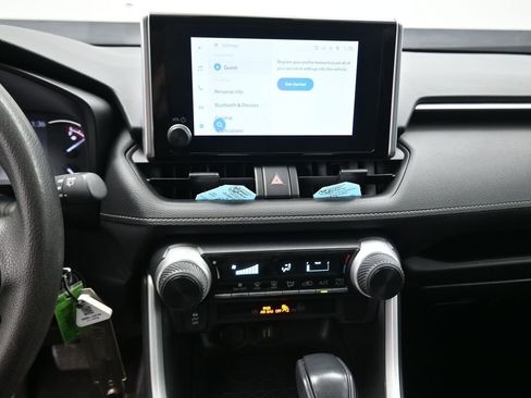 Used 2023 Toyota RAV4 LE image 8