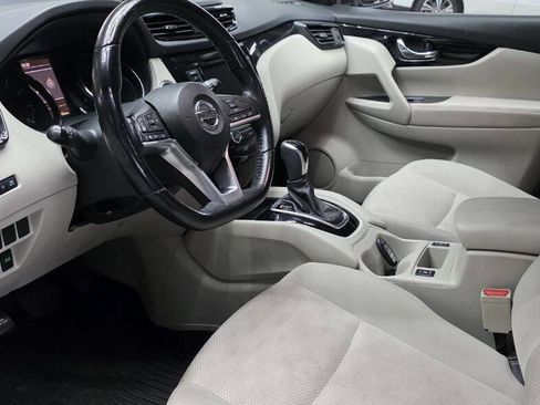 Used 2020 Nissan Rogue Sport SV w/ All-Weather Package image 9