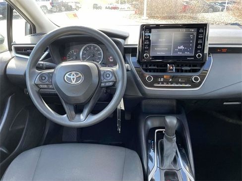 Used 2021 Toyota Corolla LE image 14