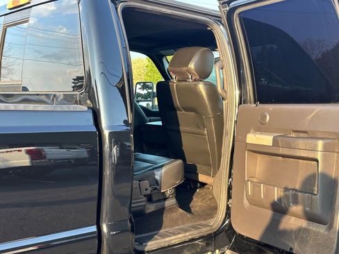 Used 2016 Ford F350 Lariat w/ Chrome Package image 28
