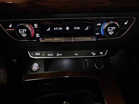 Used 2023 Audi Q5 2.0T Premium w/ Convenience Package image 30