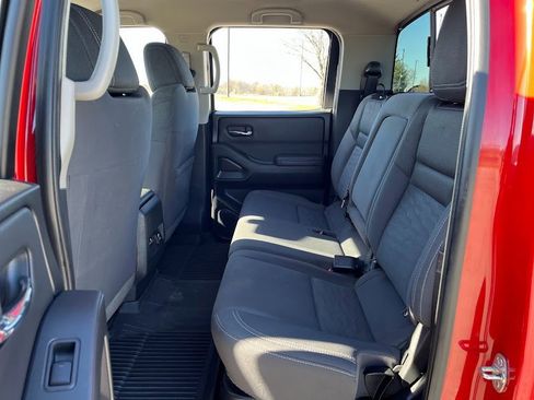 Used 2023 Nissan Frontier SV w/ SV Convenience Package image 39