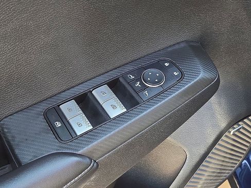 Used 2025 Mitsubishi Outlander SE image 22