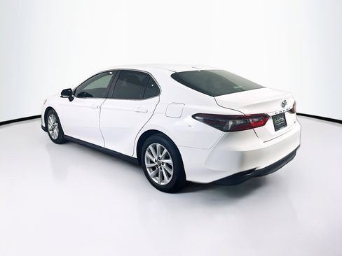 Used 2023 Toyota Camry LE image 5