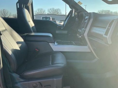 Used 2022 Ford F250 Lariat w/ Lariat Ultimate Package image 10