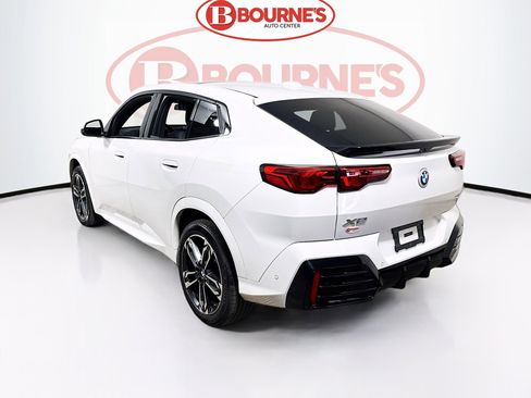 Used 2025 BMW X2 xDrive28i AWD/4WD image 8