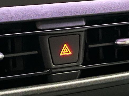 New 2026 Volkswagen Tiguan SE image 10