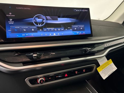 Used 2026 BMW X7 xDrive40i image 28