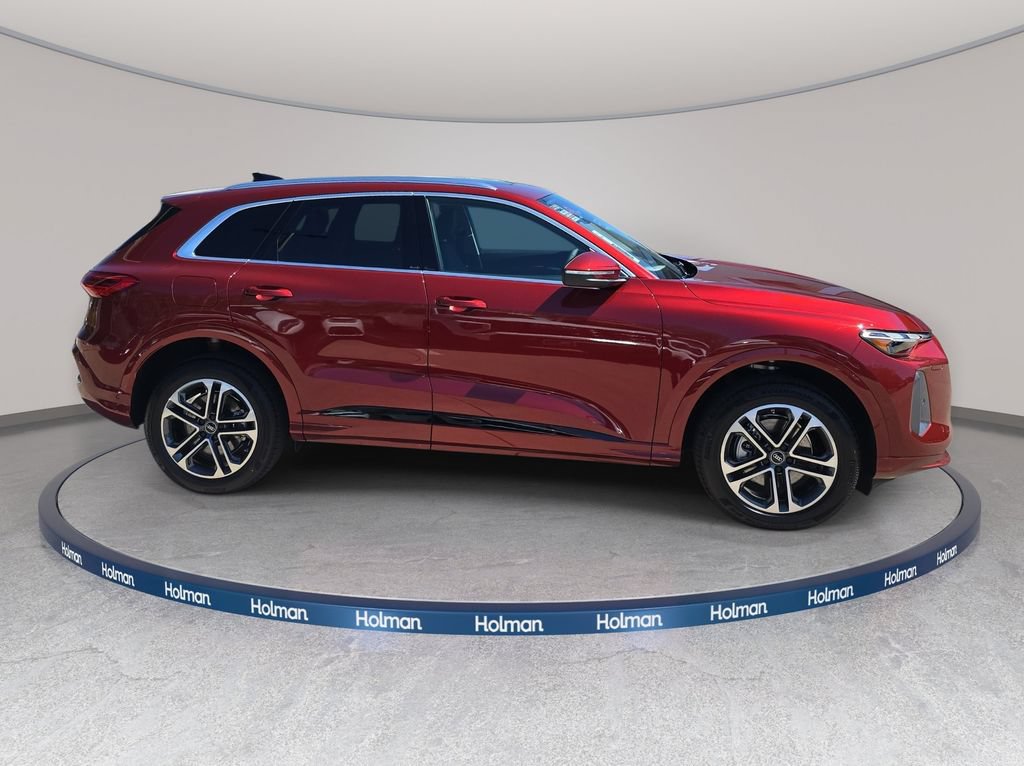 Certified 2025 Audi Q5 Premium w/ Convenience Package AWD/4WD image 4