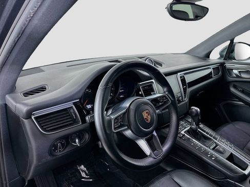 Used 2018 Porsche Macan image 4