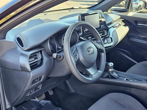 Used 2019 Toyota C-HR LE image 15