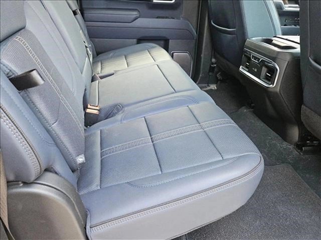 Used 2025 Chevrolet Silverado 1500 High Country w/ Technology Package AWD/4WD image 19