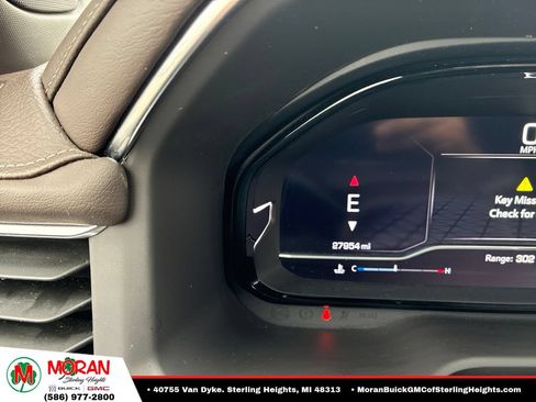 Used 2023 GMC Yukon Denali AWD/4WD image 16
