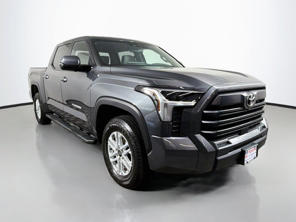 Used 2026 Toyota Tundra SR5 w/ SR5 Premium Package AWD/4WD image 10