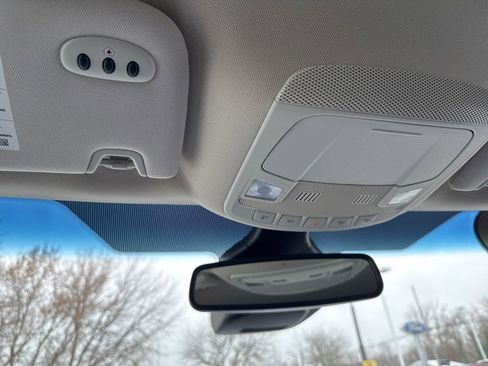 Used 2020 Ford Edge SEL w/ Convenience Package image 23