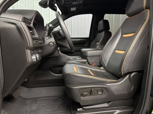 Used 2023 GMC Yukon AT4 w/ Technology Package image 13