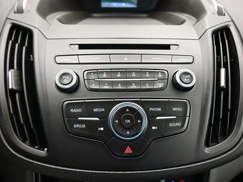 Used 2017 Ford C-MAX SE image 17