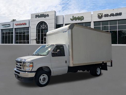 Used 2024 Ford E-450 and Econoline 450 Super Duty w/ Ambulance Prep Package image 7
