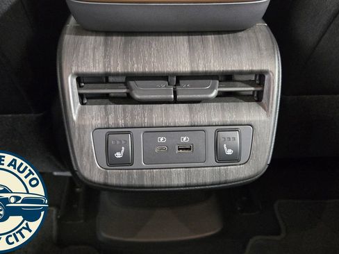 Used 2023 Nissan Ariya AWD image 28