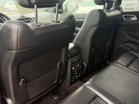 Used 2018 Jeep Grand Cherokee Limited AWD/4WD image 18