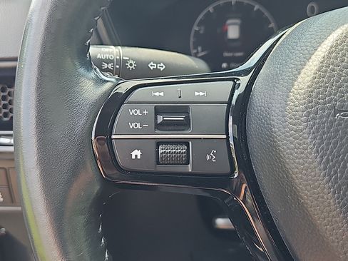 Used 2023 Honda CR-V EX-L image 16