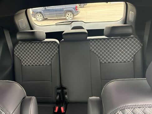 Used 2025 GMC Acadia Denali w/ LPO, Floor Liner Package image 14