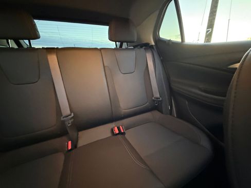 Used 2025 Buick Encore GX Preferred image 35