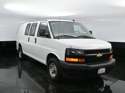 Used 2022 Chevrolet Express 2500 w/ Driver Convenience Package image 1